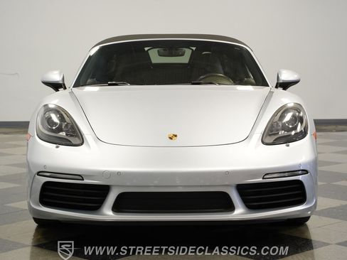 Used 2017 Porsche 718 Boxster S RWD image 17