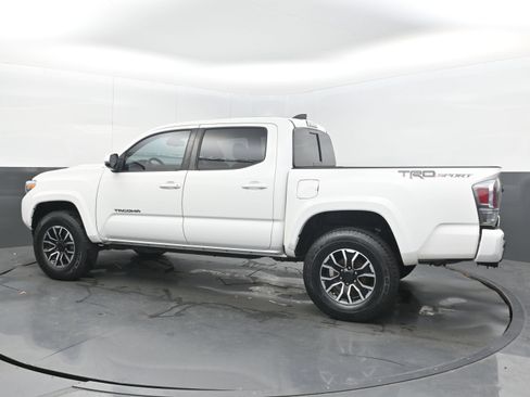 Used 2020 Toyota Tacoma TRD Sport w/ Technology Package RWD image 7