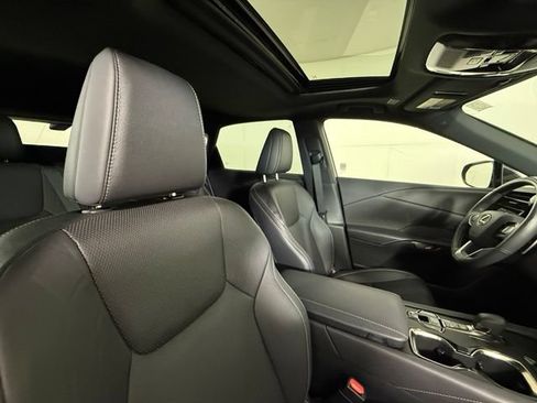 Used 2024 Lexus RX 350 Premium Plus w/ Convenience Package FWD image 31