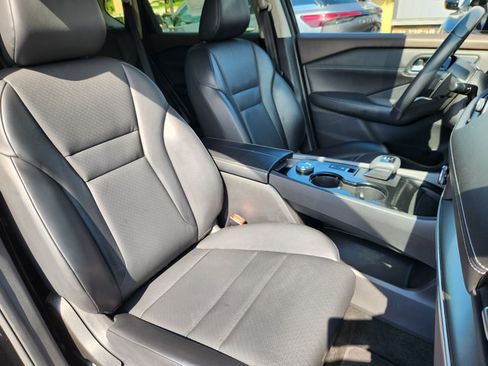 Certified 2023 Nissan Rogue SV w/ SV Premium B Package AWD/4WD image 14