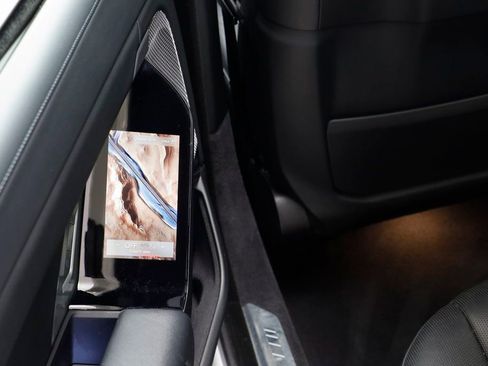 Certified 2023 BMW 760i xDrive AWD/4WD image 17