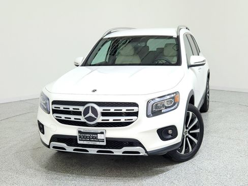 Certified 2023 Mercedes-Benz GLB 250 w/ Premium Package image 2