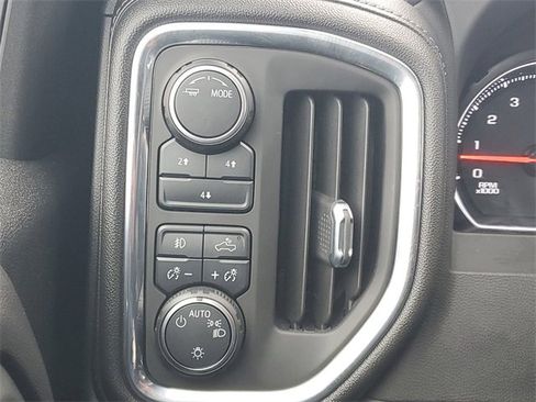 Used 2023 Chevrolet Silverado 2500 LT w/ Convenience Package image 20