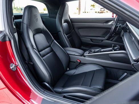 Certified 2024 Porsche 911 Targa 4 image 41