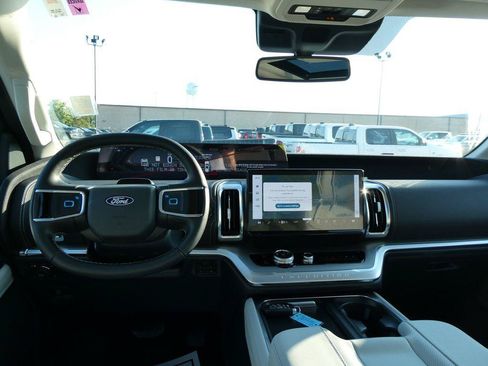 New 2027 Ford Expedition Platinum w/ Platinum Ultimate Package AWD/4WD image 17