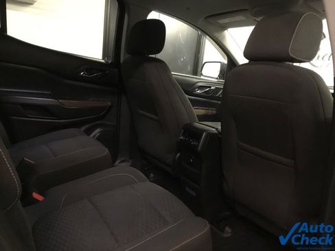 Used 2018 GMC Acadia SLE w/ LPO, Floor Liner Package image 32