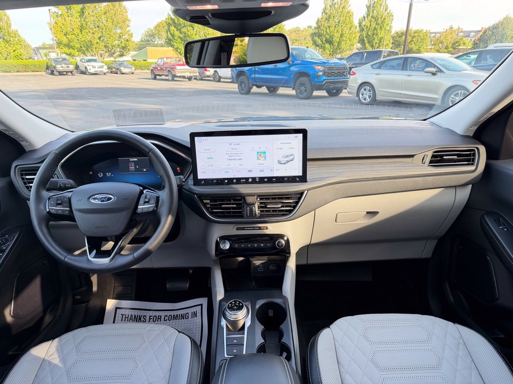 Used 2023 Ford Escape Platinum w/ Premium Technology Package AWD/4WD image 15