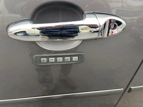 Used 2011 Ford Escape XLT w/ 202A Rapid Spec Order Code image 8