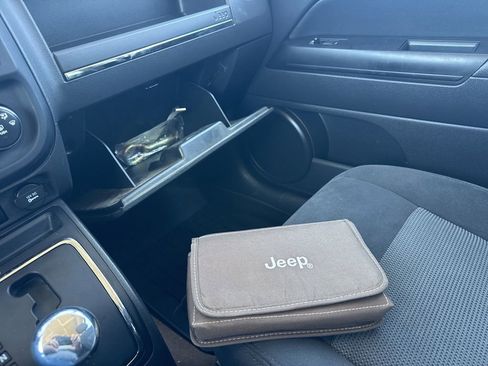 Used 2017 Jeep Patriot Sport w/ Power Value Group image 30