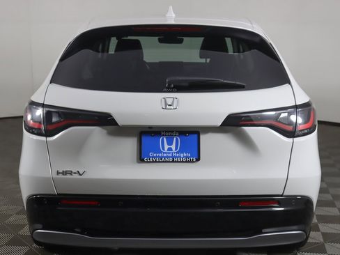 Used 2025 Honda HR-V EX-L image 12