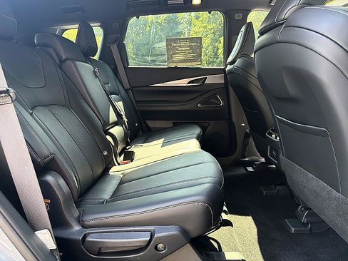Certified 2025 INFINITI QX60 Luxe w/ Black Edition AWD/4WD image 22