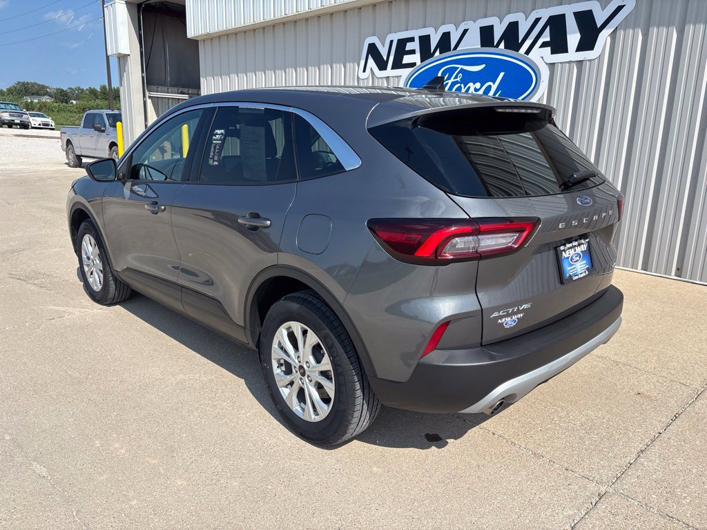 Certified 2024 Ford Escape Active AWD/4WD image 7
