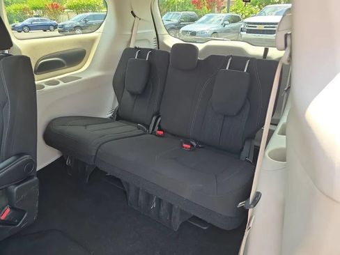 Used 2023 Chrysler Voyager LX FWD image 41