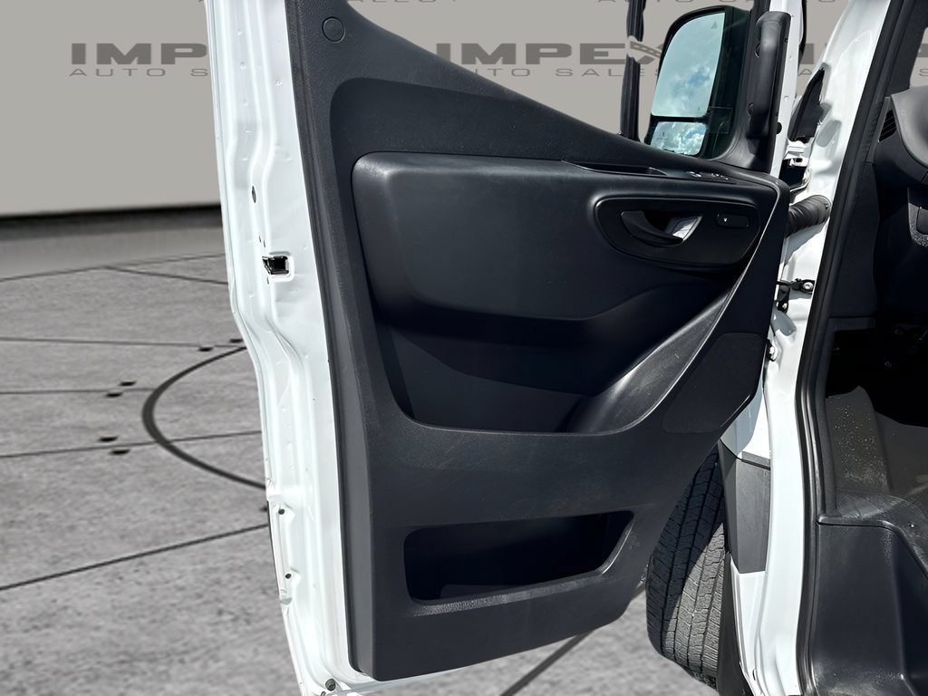 Used 2025 Mercedes-Benz Sprinter 2500 image 20
