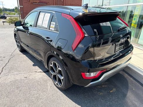 Certified 2023 Kia Niro EX Touring FWD image 4