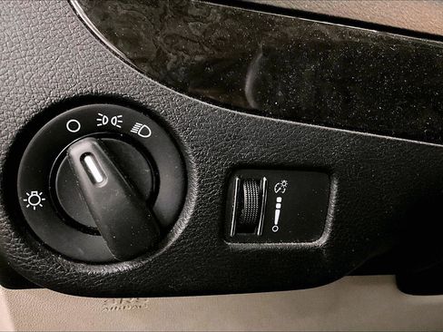 Used 2017 Dodge Grand Caravan SE w/ Power Window Group image 32