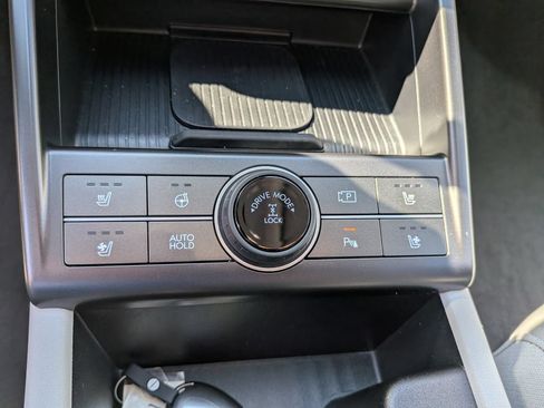 Used 2024 Hyundai Kona Limited AWD/4WD image 17