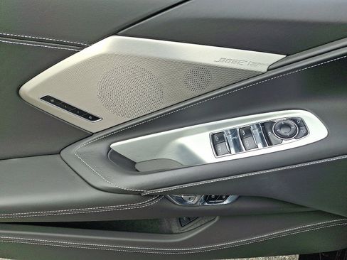 Used 2022 Chevrolet Corvette Stingray Premium Conv w/ Z51 Performance Package image 11