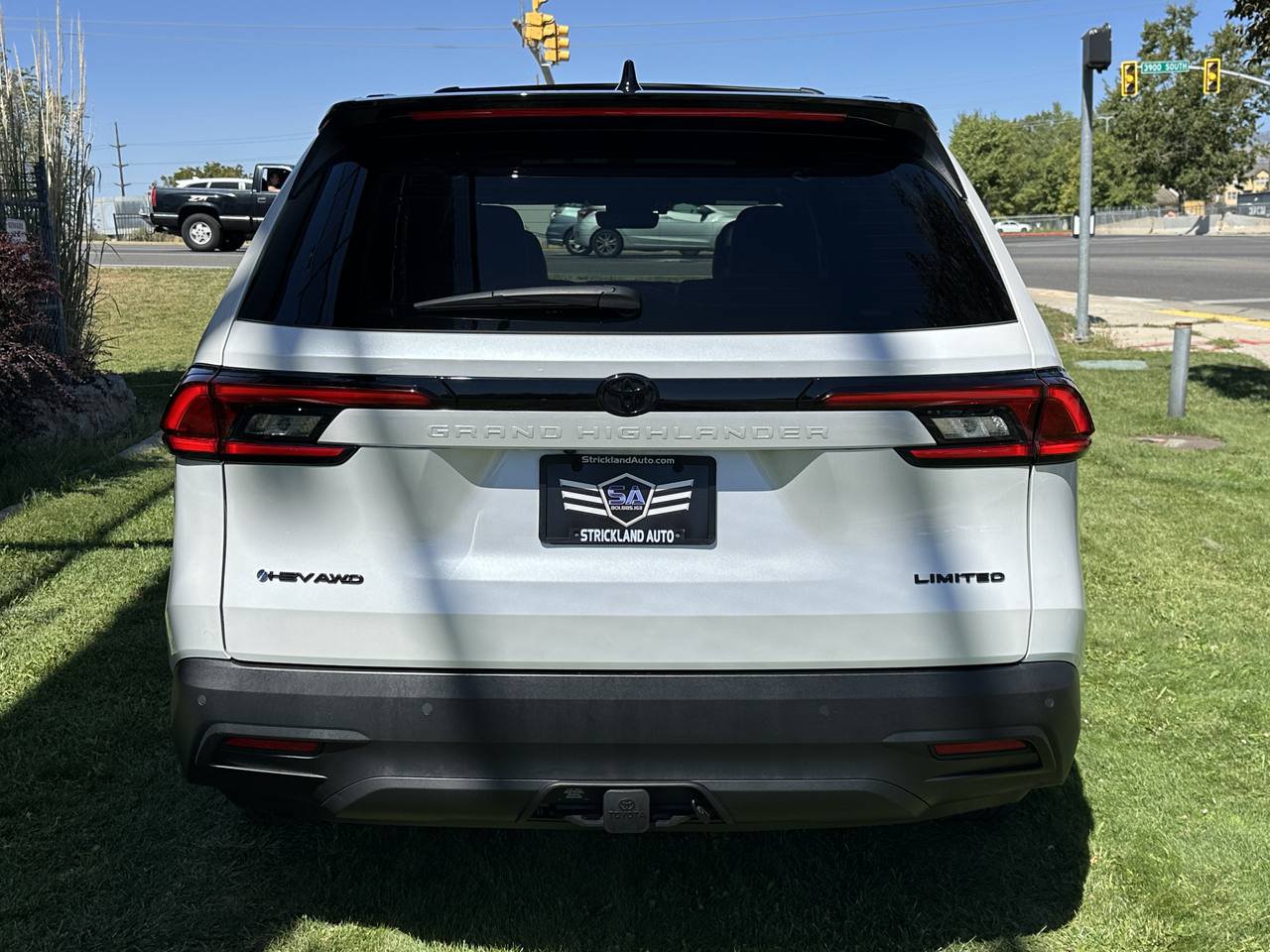 Used 2025 Toyota Grand Highlander AWD Hybrid image 8