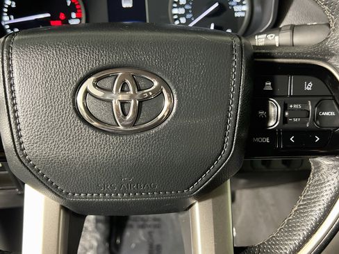 Used 2022 Toyota Tundra Limited w/ TRD Off-Road Package AWD/4WD image 20
