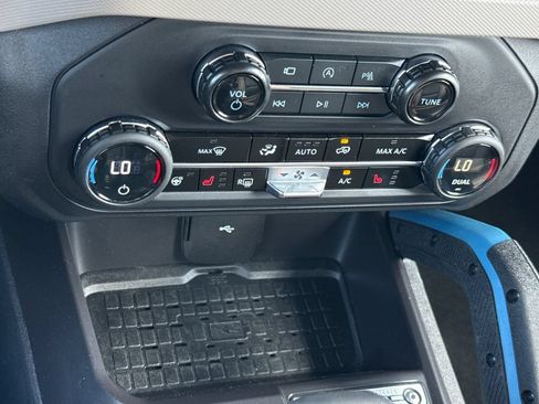 Used 2024 Ford Bronco Wildtrak AWD/4WD image 23