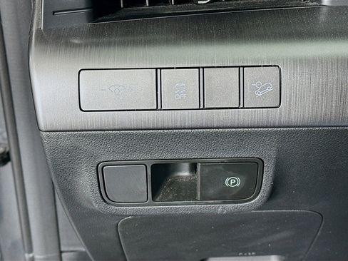 Used 2024 Hyundai Kona SEL FWD image 16