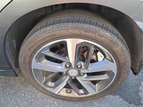 Used 2019 Hyundai Kona Limited image 4