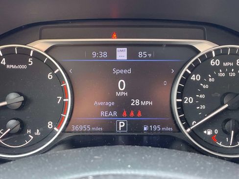 Used 2024 Nissan Altima 2.5 SV w/ SV Premium Package AWD/4WD image 24