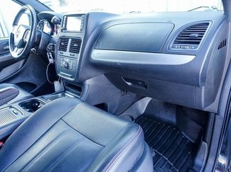 Used 2019 Dodge Grand Caravan GT video 2