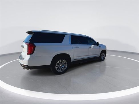 Used 2021 GMC Yukon XL Denali image 12
