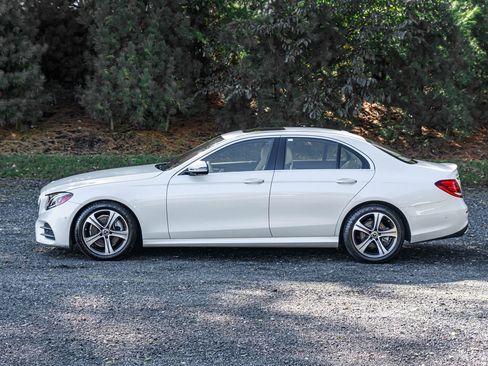 Used 2019 Mercedes-Benz E 300 image 4