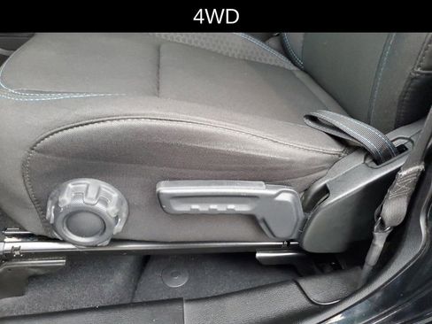 Used 2024 Jeep Wrangler Unlimited Rubicon 4xe image 13