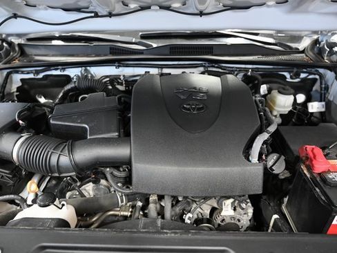 Used 2022 Toyota Tacoma SR image 29