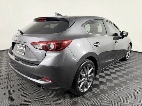 Used 2018 MAZDA MAZDA3 Grand Touring w/ Premium Equipment Package FWD image 8