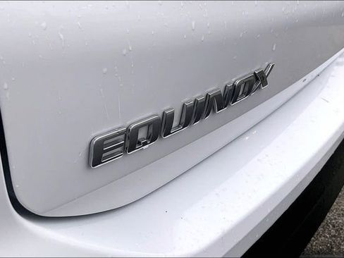 Used 2020 Chevrolet Equinox LS w/ LS Convenience Package image 8