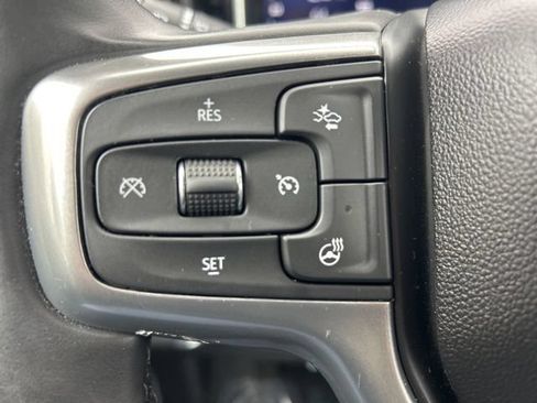 Used 2025 Chevrolet Silverado 1500 LT AWD/4WD image 11