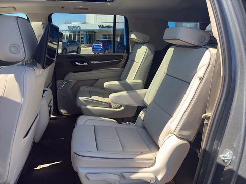 Used 2021 GMC Yukon XL Denali w/ Denali Ultimate Package image 11