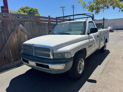 Used 2001 Dodge Ram 2500 Truck 2WD Regular Cab image 2