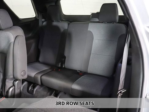 Used 2023 Chevrolet Traverse LT AWD/4WD image 6