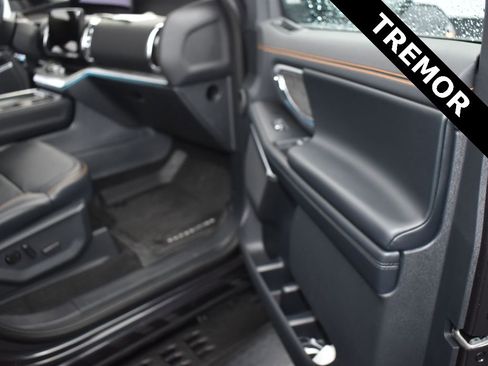 New 2025 Ford Expedition Tremor image 17