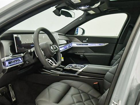 New 2026 BMW 740i w/ Premium Package image 21