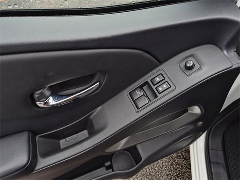 Certified 2025 Nissan Frontier SV image 20