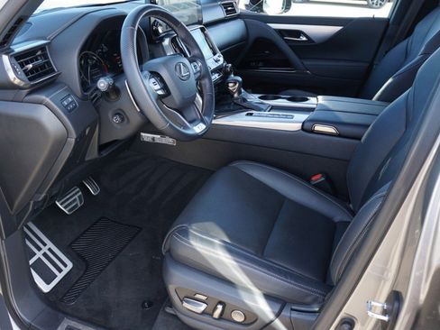 Used 2023 Lexus LX 600 F Sport image 12