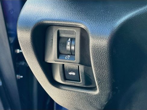 Used 2023 Toyota GR86 RWD image 10