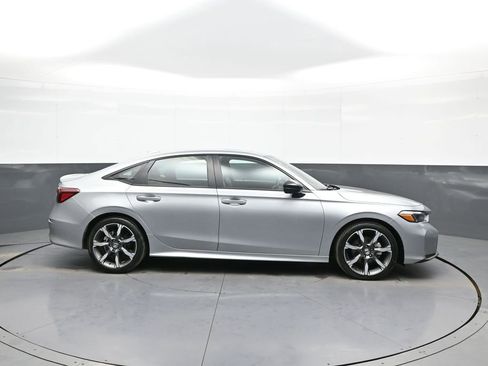 Used 2025 Honda Civic Sport Touring image 5