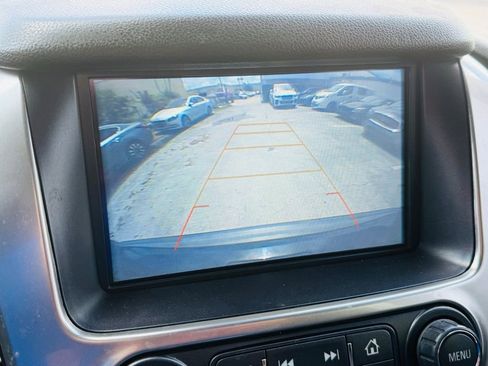 Used 2020 Chevrolet Suburban LT image 29