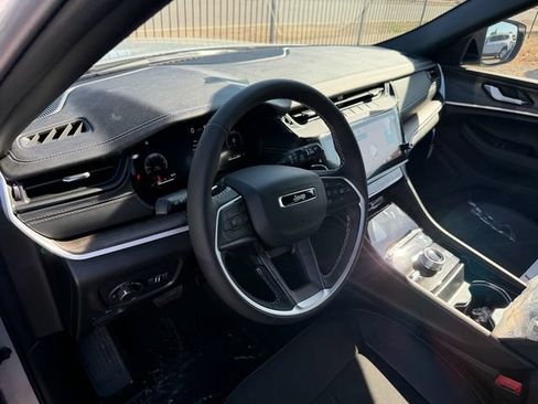 New 2026 Jeep Grand Cherokee L 4WD image 11