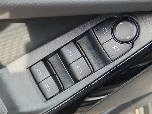 Used 2025 Chevrolet Equinox LT w/ Midnight Edition image 22