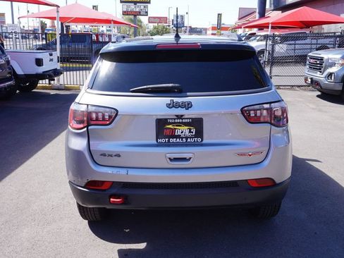 Used 2020 Jeep Compass Trailhawk AWD/4WD image 7