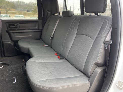 Used 2024 RAM 2500 Tradesman w/ Chrome Appearance Group image 9